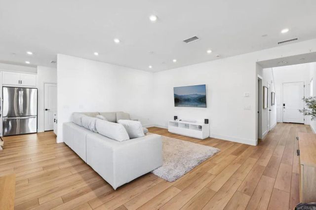 1705 Valley Oak Way, Oceanside, CA 92056