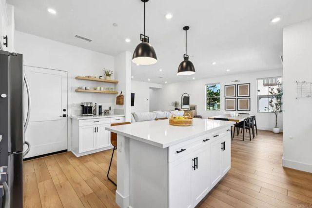 1705 Valley Oak Way, Oceanside, CA 92056