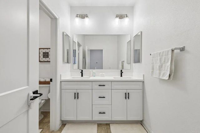 1705 Valley Oak Way, Oceanside, CA 92056