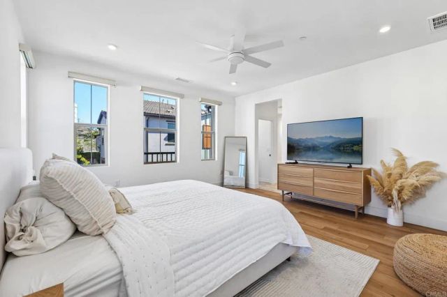1705 Valley Oak Way, Oceanside, CA 92056