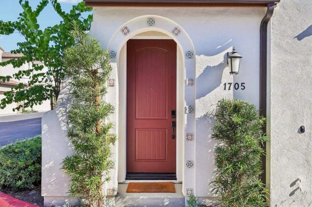 1705 Valley Oak Way, Oceanside, CA 92056
