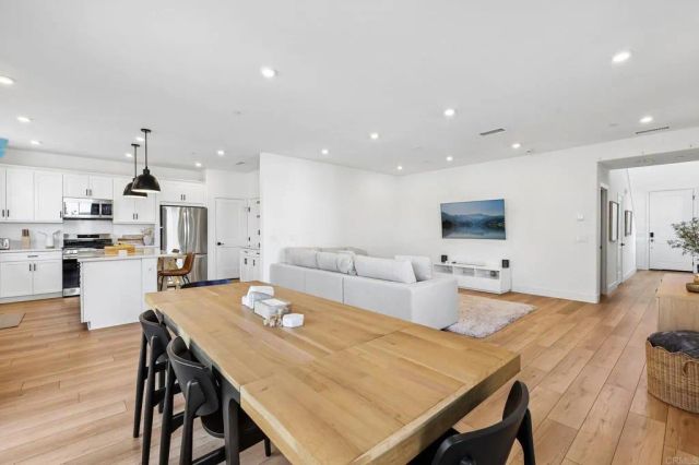 1705 Valley Oak Way, Oceanside, CA 92056