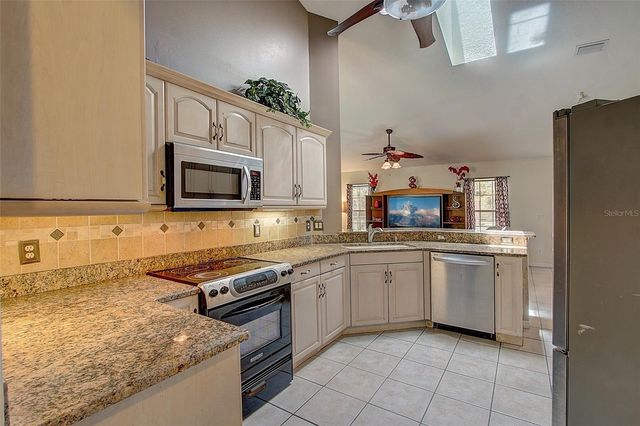 12202 RAMBLING OAK BOULEVARD, Orlando, FL 32832