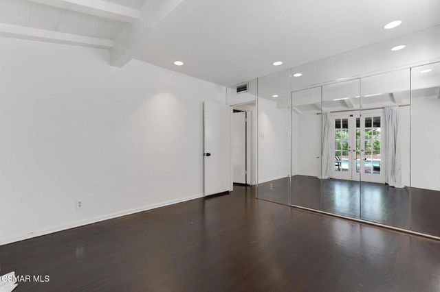 22438 Venido Road, Woodland Hills, CA 91364