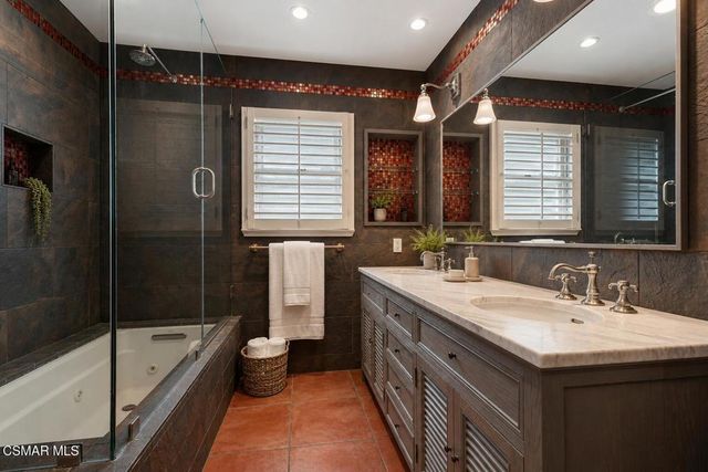 22438 Venido Road, Woodland Hills, CA 91364