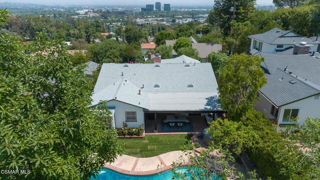 22438 Venido Road, Woodland Hills, CA 91364