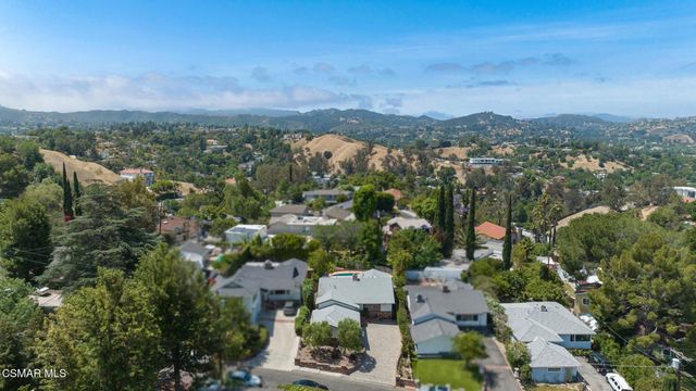22438 Venido Road, Woodland Hills, CA 91364