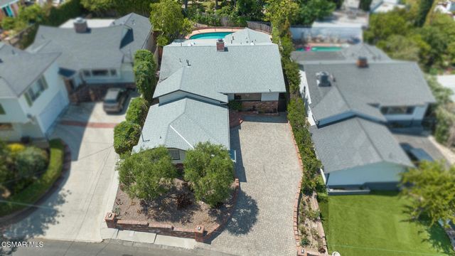 22438 Venido Road, Woodland Hills, CA 91364
