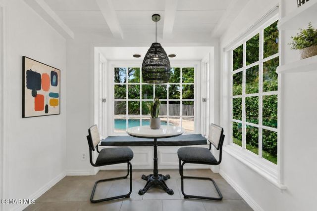 22438 Venido Road, Woodland Hills, CA 91364