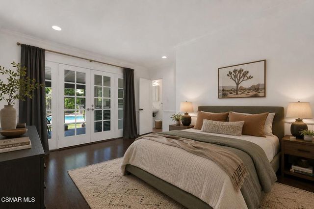 22438 Venido Road, Woodland Hills, CA 91364