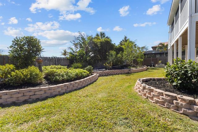 7091 LONGBOAT DRIVE E, Longboat Key, FL 34228