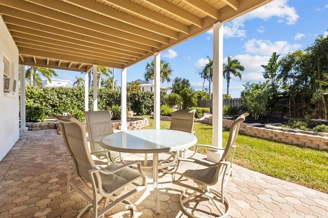 7091 LONGBOAT DRIVE E, Longboat Key, FL 34228