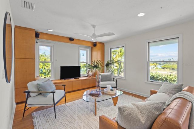 7091 LONGBOAT DRIVE E, Longboat Key, FL 34228