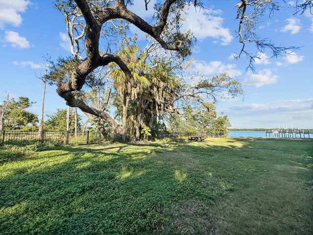 7091 LONGBOAT DRIVE E, Longboat Key, FL 34228