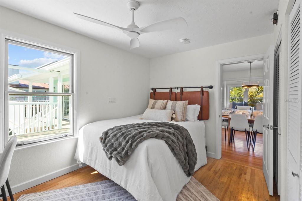 Image 24 of property listing at 7091 LONGBOAT DRIVE E, Longboat Key, FL 34228