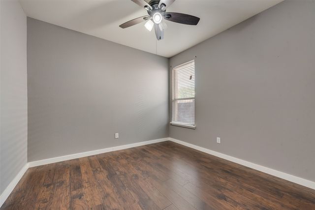 2808 Grandview Drive, Grand Prairie, TX 75052