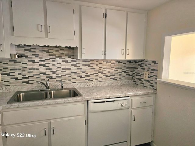 2466 ECUADORIAN WAY 6, Clearwater, FL 33763