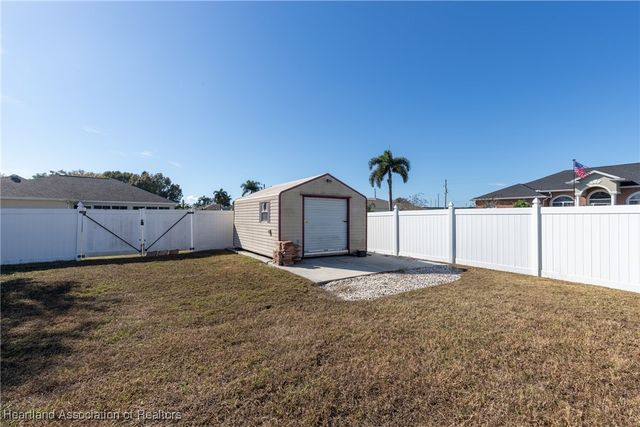 2323 Pinewood Boulevard, Sebring, FL 33870