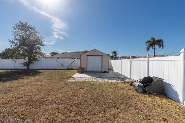 2323 Pinewood Boulevard, Sebring, FL 33870
