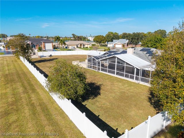 2323 Pinewood Boulevard, Sebring, FL 33870