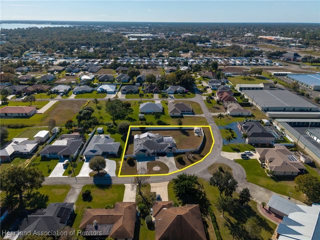 2323 Pinewood Boulevard, Sebring, FL 33870
