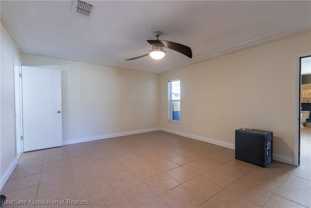 2323 Pinewood Boulevard, Sebring, FL 33870