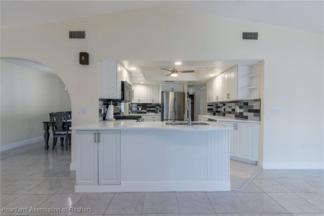 2323 Pinewood Boulevard, Sebring, FL 33870