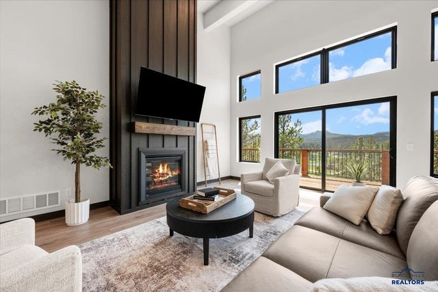 20650 WILDBERGER RD, Sturgis, SD 57783