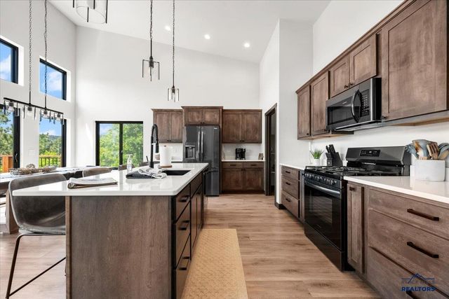 20650 WILDBERGER RD, Sturgis, SD 57783