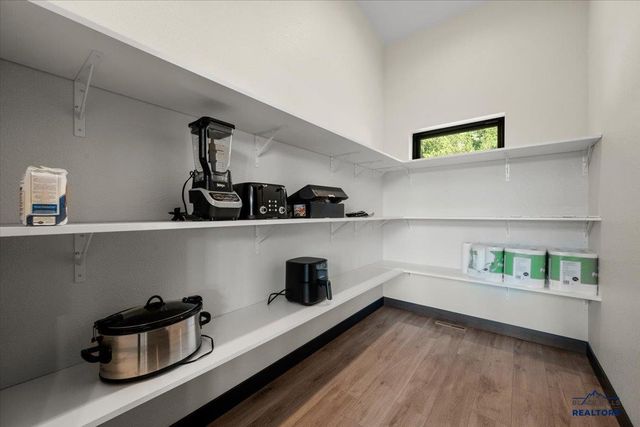 20650 WILDBERGER RD, Sturgis, SD 57783