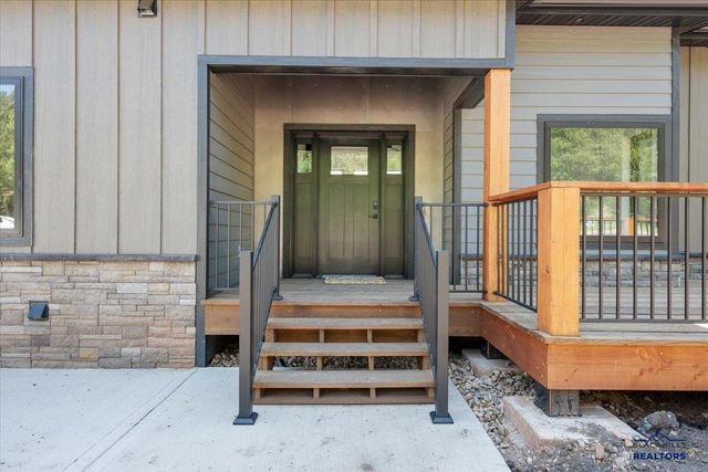 20650 WILDBERGER RD, Sturgis, SD 57783