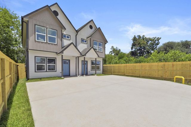 8113 Miley Street A and B, Houston, TX 77028