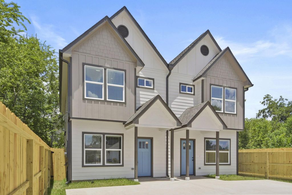 8113 Miley Street A and B, Houston, TX 77028