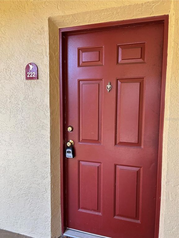 Image 2 of property listing at 2690 CORAL LANDINGS BOULEVARD 222, Palm Harbor, FL 34684