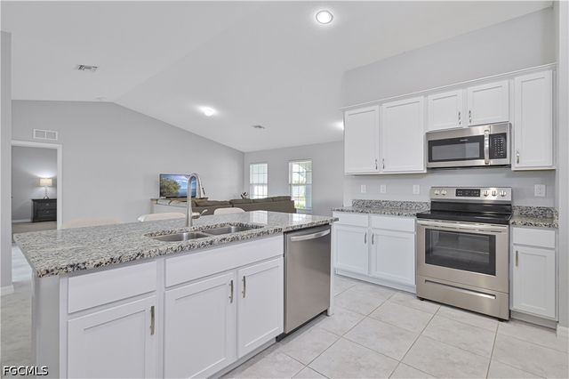 2433 NW 3rd TER, Cape Coral, FL 33993