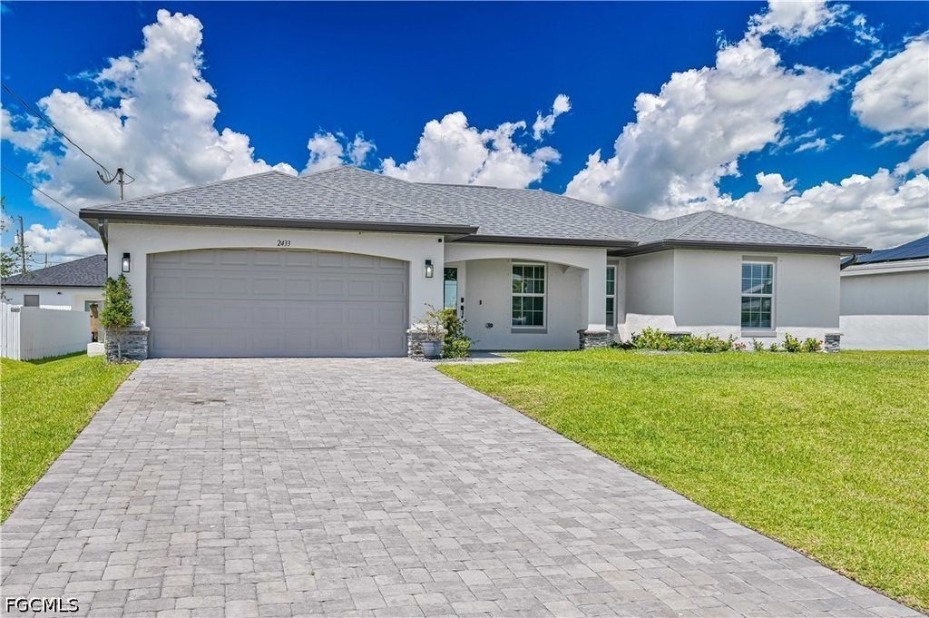 2433 NW 3rd TER, Cape Coral, FL 33993