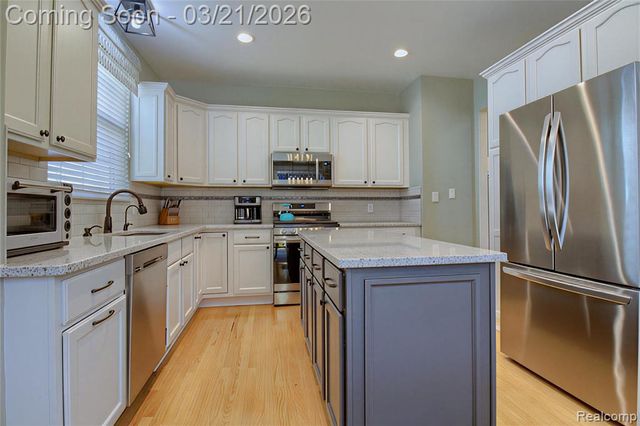9814 Tioga Trail 120, Pinckney, MI 48169