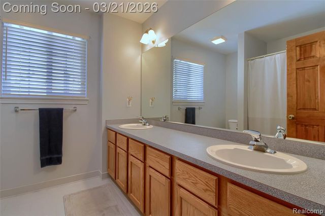 9814 Tioga Trail 120, Pinckney, MI 48169