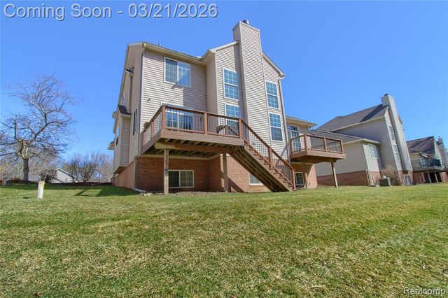 9814 Tioga Trail 120, Pinckney, MI 48169