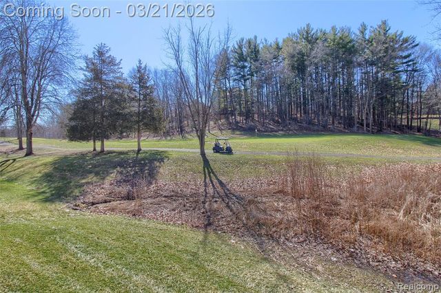 9814 Tioga Trail 120, Pinckney, MI 48169