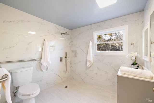 472 5th St W, Sonoma, CA 95476