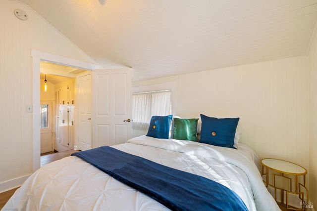 472 5th St W, Sonoma, CA 95476