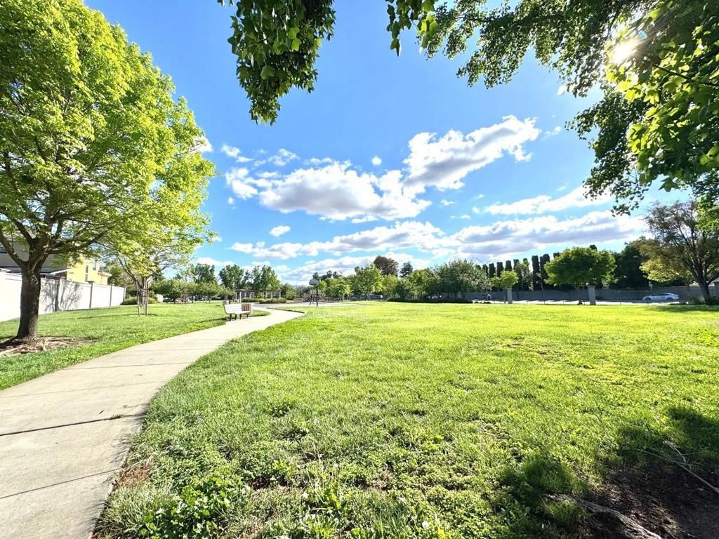 Image 26 of property listing at 544 Rockingham Court, Tracy, CA 95376