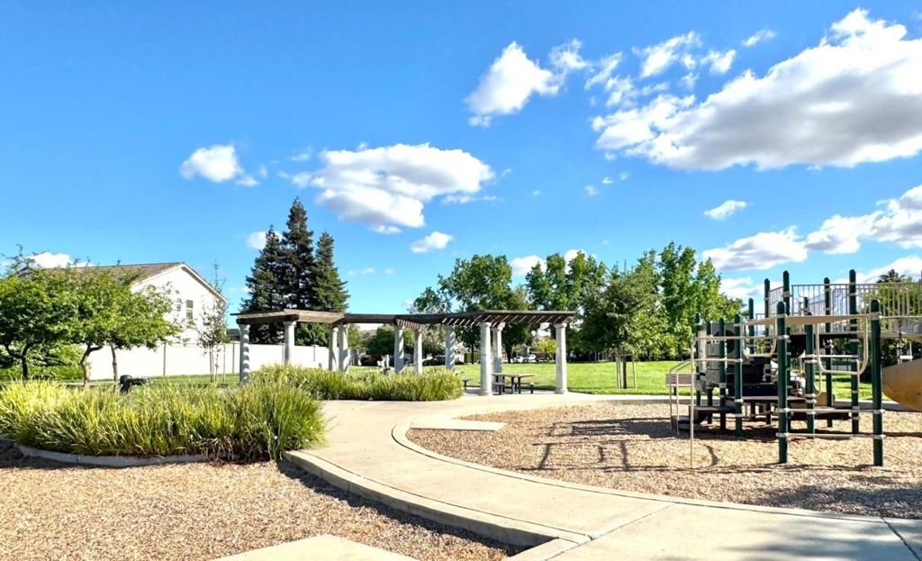 Image 27 of property listing at 544 Rockingham Court, Tracy, CA 95376