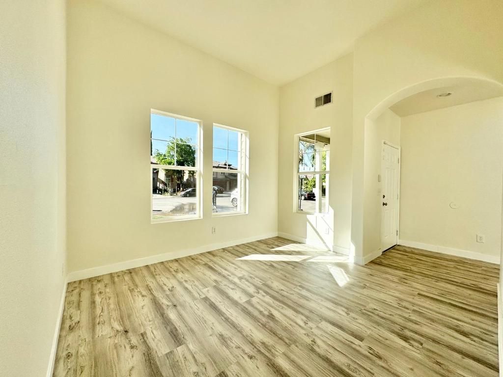 Image 4 of property listing at 544 Rockingham Court, Tracy, CA 95376