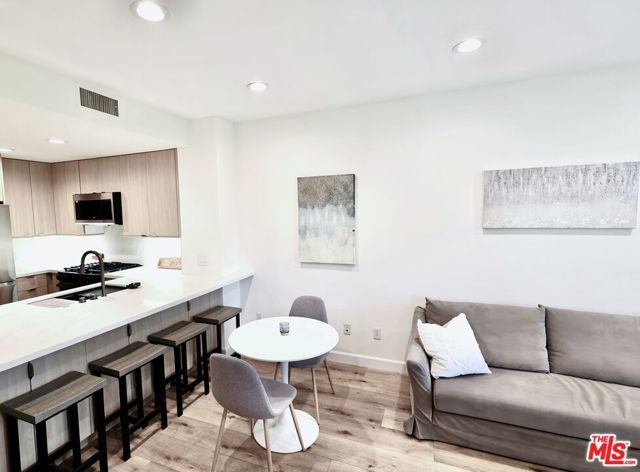 13200 Pacific 212, Los Angeles, CA 90094