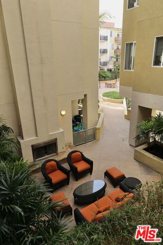13200 Pacific 212, Los Angeles, CA 90094