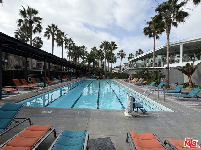 13200 Pacific 212, Los Angeles, CA 90094