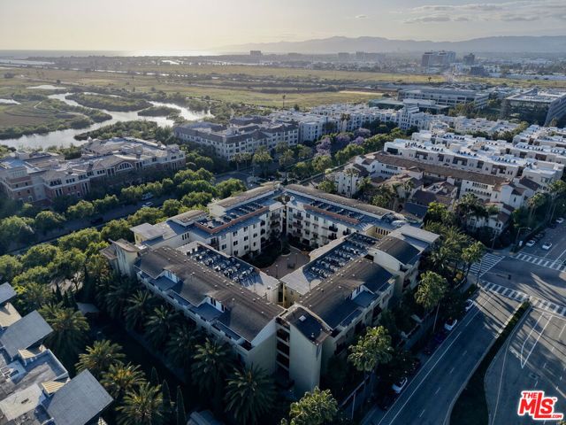13200 Pacific 212, Los Angeles, CA 90094