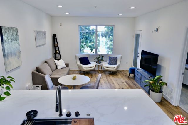 13200 Pacific 212, Los Angeles, CA 90094